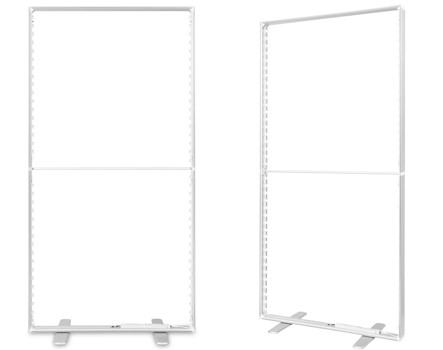 Biała rama Ledbox w wersji jednostronnej i dwustronnej z widocznymi stopkami montażowymi.