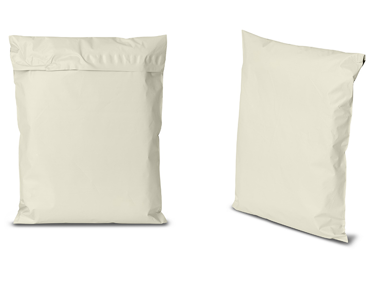 Biała torba materiałowa ze ściągaczem, pokazana z przodu i z tyłu na jasnym tle.