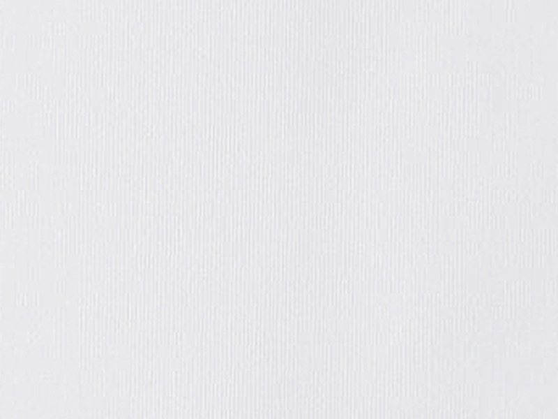 Biała tkanina Samba Light o subtelnej, równomiernej strukturze powierzchni.